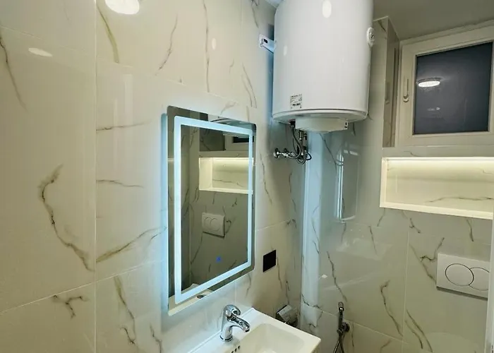 Keli's 3* Tirana